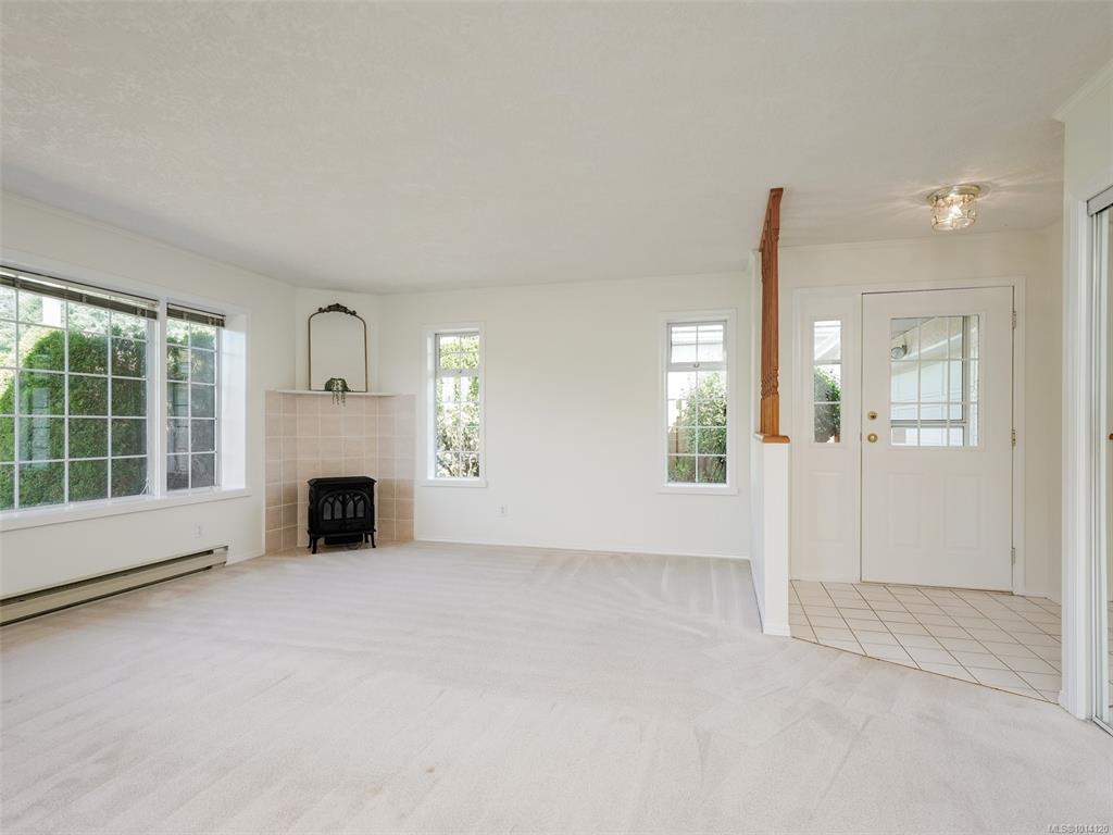 Fourth View of 4745 Falaise Dr, Saanich, BC, V8Y 3E8