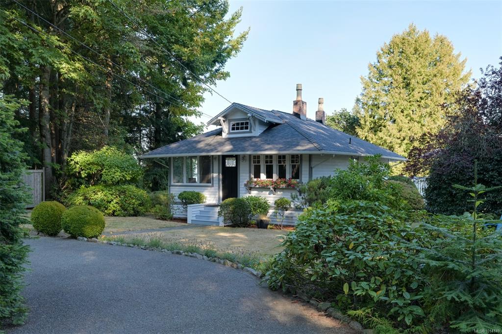 Second View of 8645 East Saanich Rd, North Saanich, BC, V8L 1G9