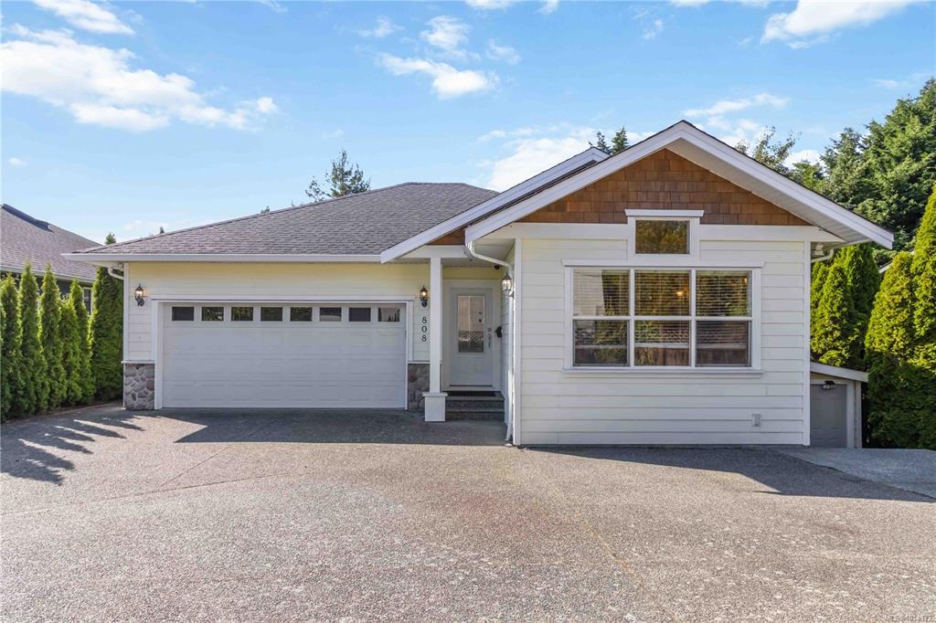 Third View of 808 Jagdeep Pl, Saanich, BC, V8X 2N3