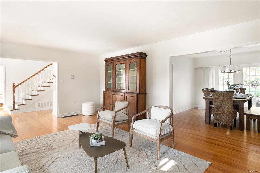 Fourth View of 900 Richmond Ave, Victoria, BC, V8S 3Z3