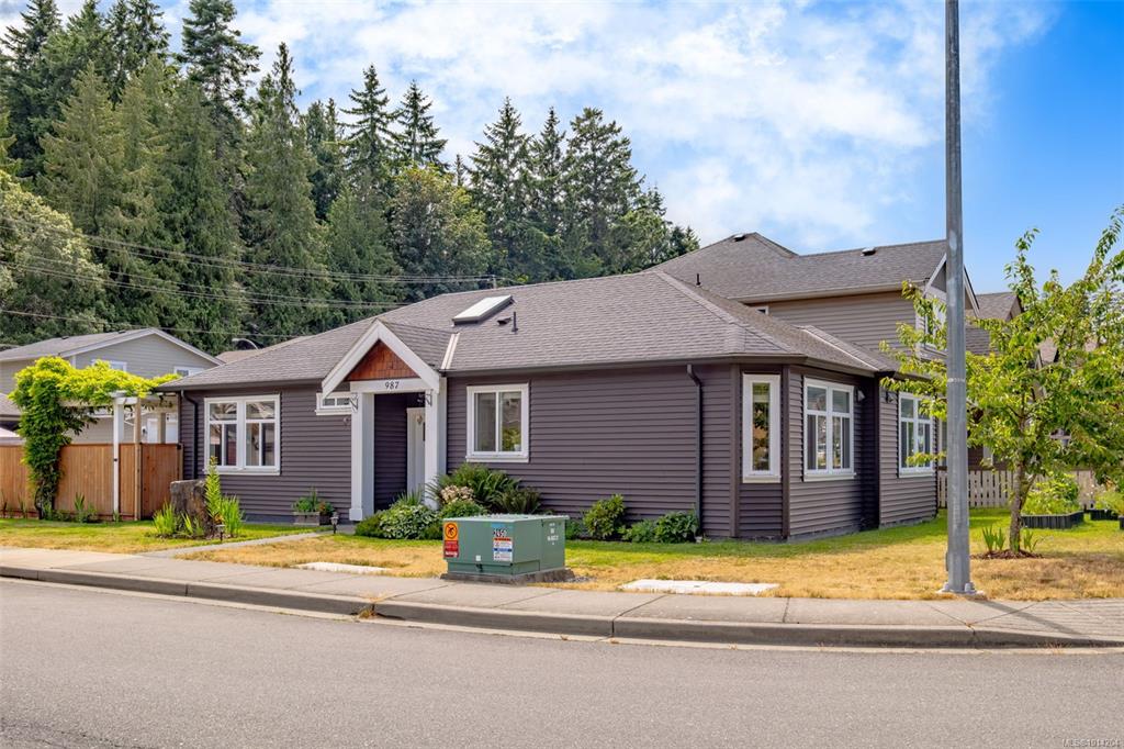 Second View of 987 Buffer Rd, Nanaimo, BC, V9R 0G7