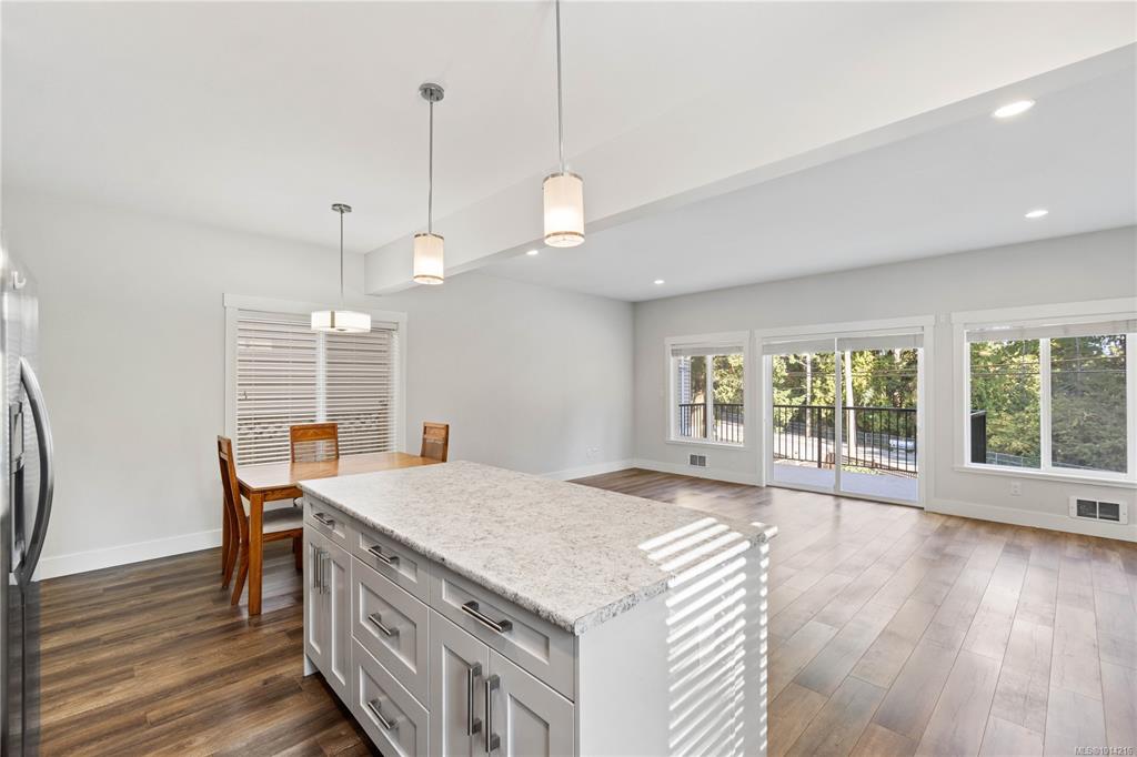 Fourth View of 671 Bowen Rd, Nanaimo, BC, V9R 2A3