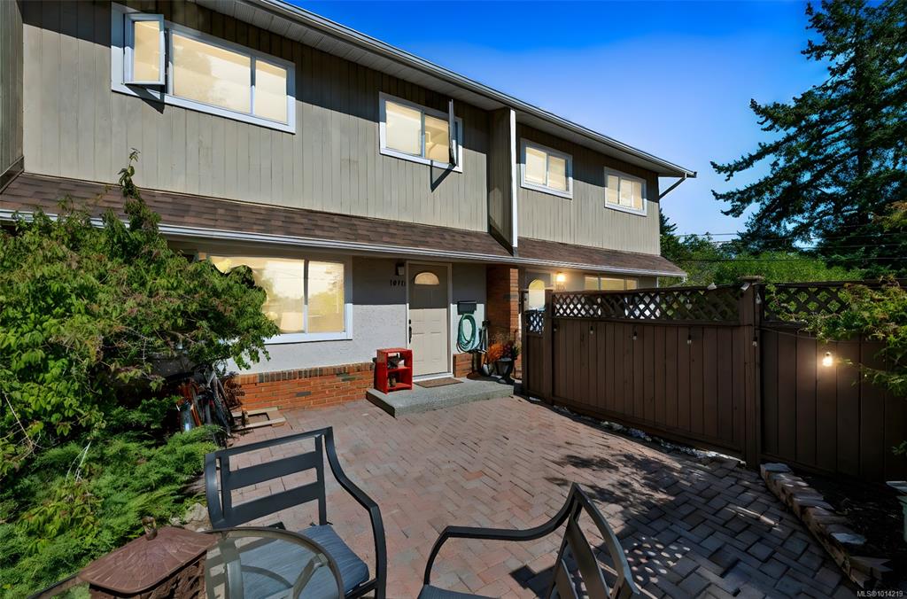 Second View of 1018 Falmouth Rd, Saanich, BC, V8X 3A5