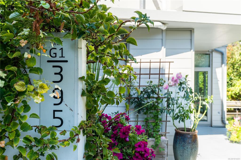 Fourth View of 395 Tyee Rd, Synergy, Victoria, BC, V9A 0A9