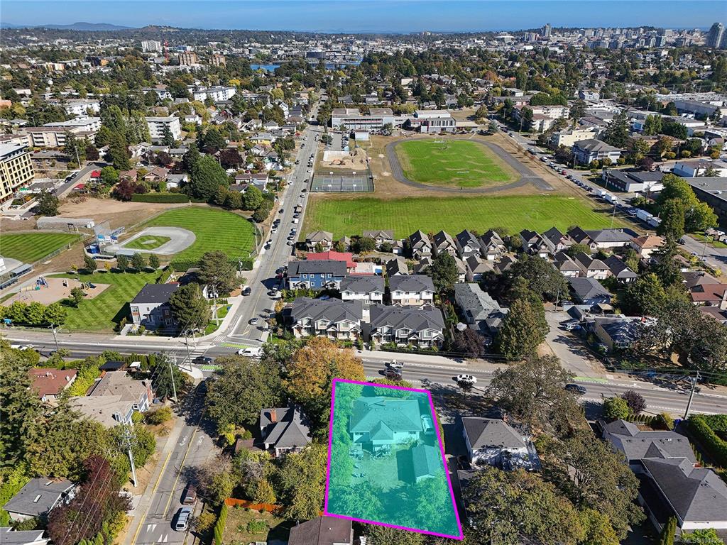 826 Lampson St, 1014254, BC,