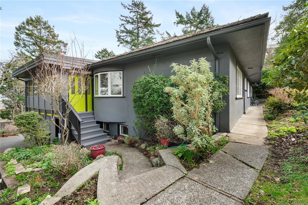 Fourth View of 52 Sylvan Lane, Oak Bay, BC, V8S 2K8
