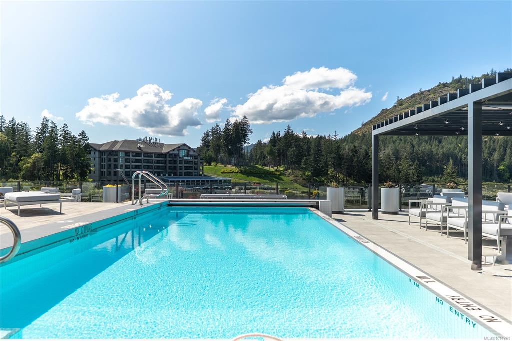 2000 Hannington Rd, 1014264, BC,