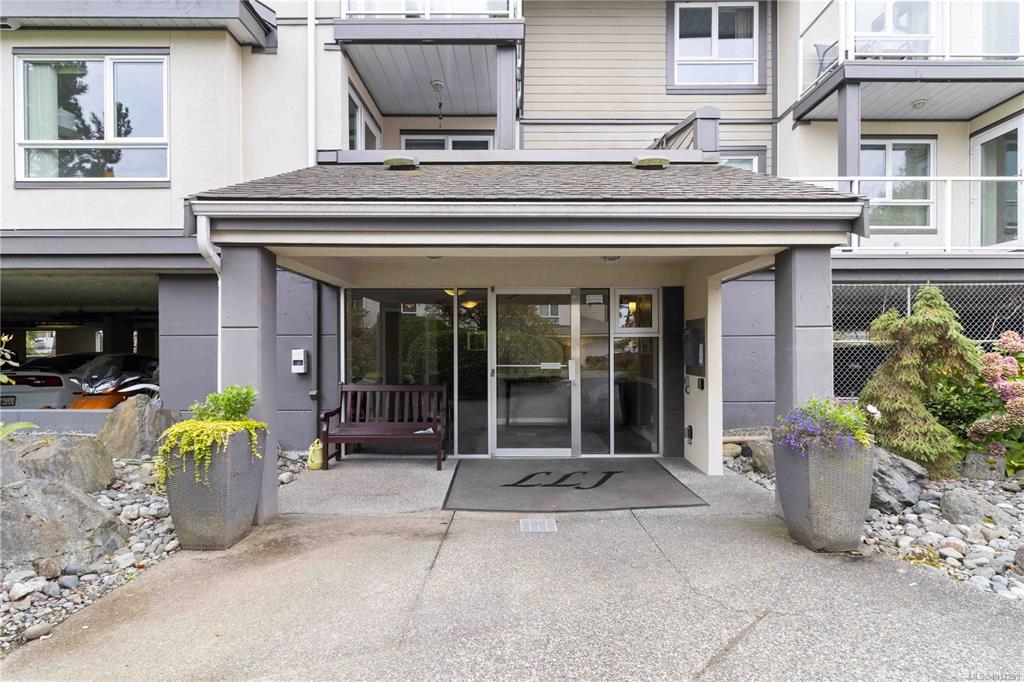 2245 James White Blvd, 1014299, BC,