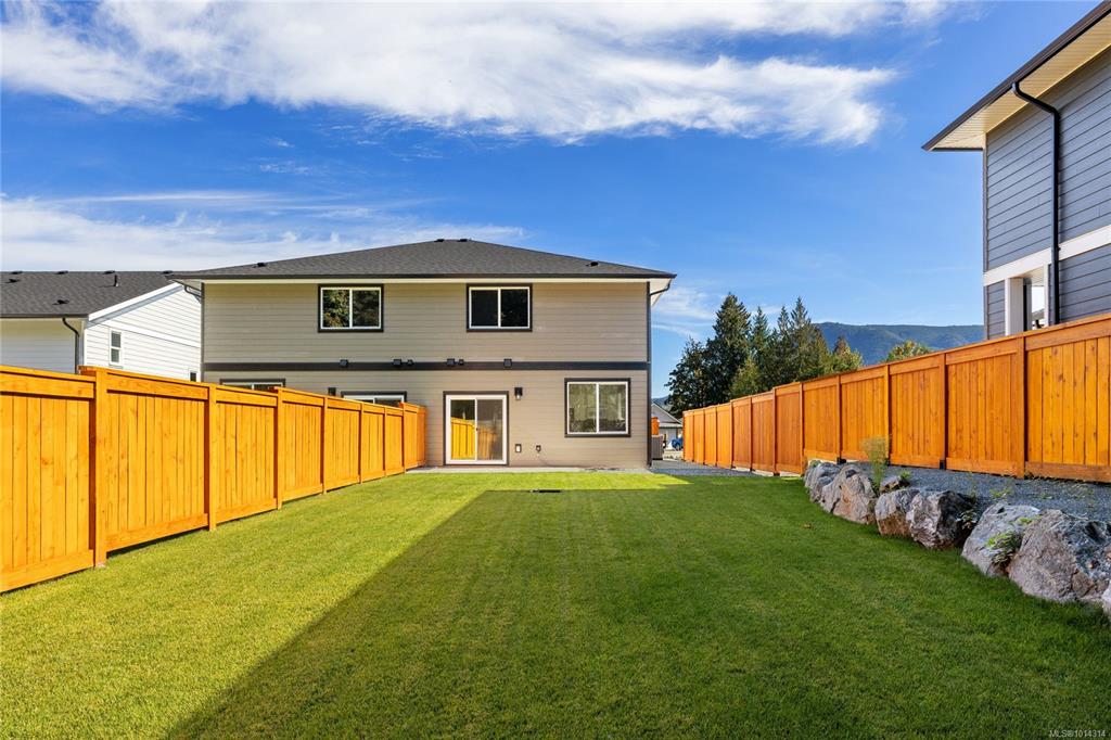 Fifth View of 161 Elk Rd, Lake Cowichan, BC, V0R 2G0