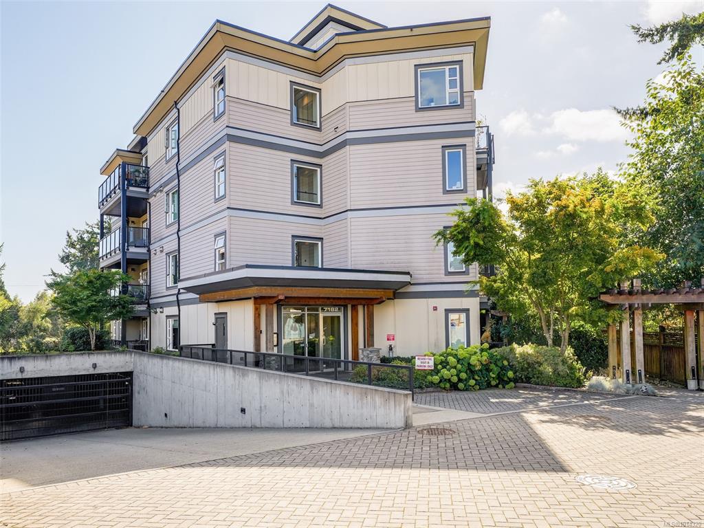 7182 West Saanich Rd, 1014320, BC,