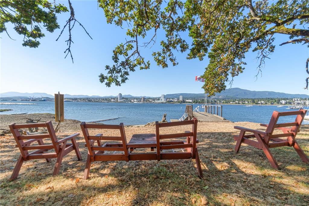 Third View of 4 Pirates Lane, Protection Island, BC, V9R 6R1