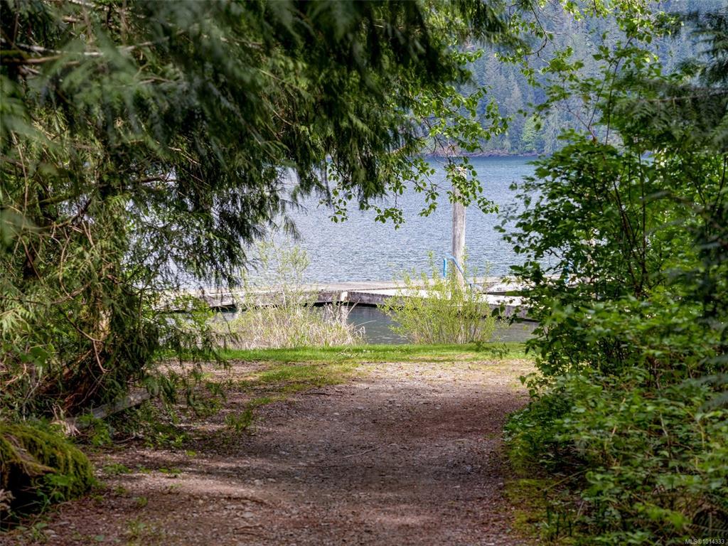 Third View of 7363 Walton Rd, Honeymoon Bay, BC, V0R 1Y0