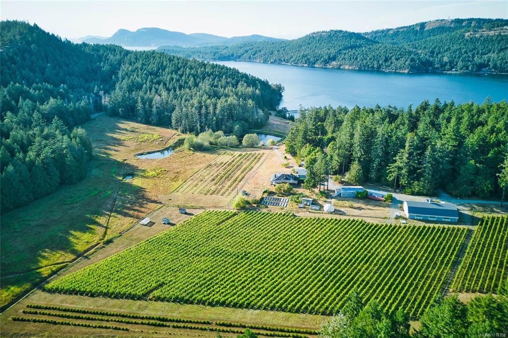 3200 Clam Bay Rd, 1014338, BC,