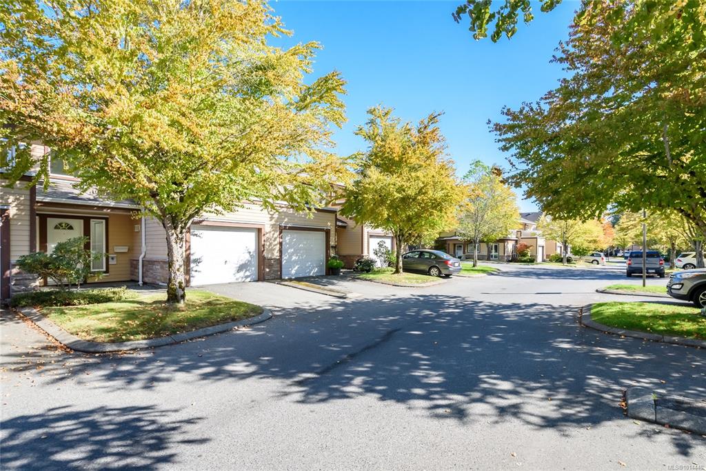 Third View of 1624 Creekside Dr, Millstone Creek, Nanaimo, BC, V9S 5V8