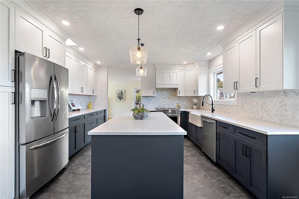 1290 Lidgate Crt, 1014480, BC,