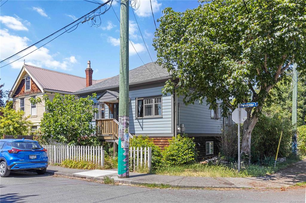 Second View of 1334 Pembroke St, Victoria, BC, V8R 1V4