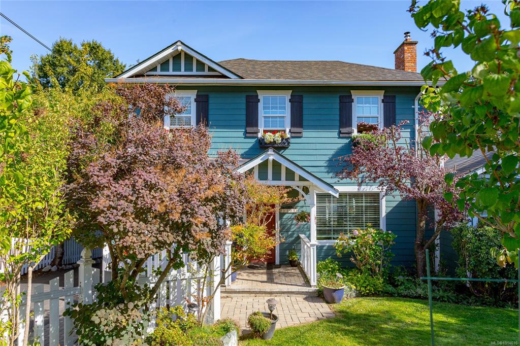 Main View of 3305 Wordsworth St, Victoria, BC, V8P 4B9