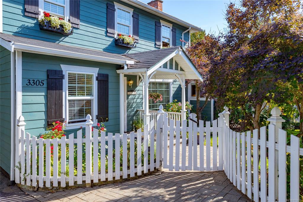 Fifth View of 3305 Wordsworth St, Victoria, BC, V8P 4B9