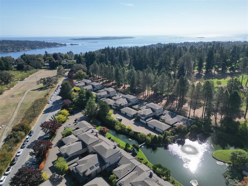 2345 Cedar Hill Cross Rd, 1014631, BC,