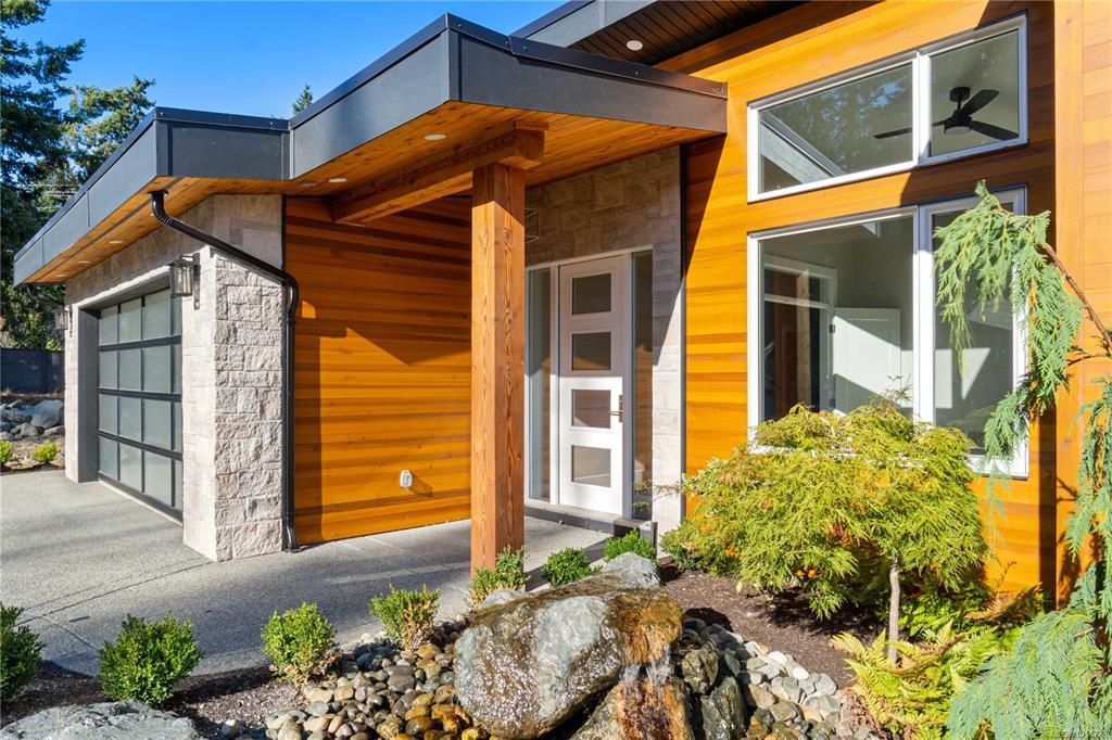 1017 Coral Pl, 1014728, BC,