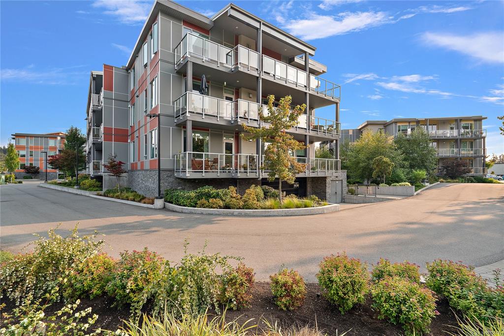 10670 Mcdonald Park Rd, 1014771, BC,