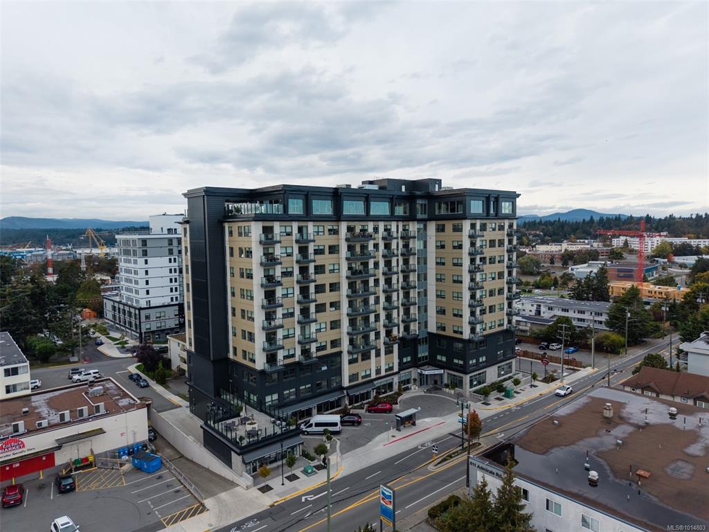 Third View of 622 Admirals Rd, Esquimalt, BC, V9A 2N7