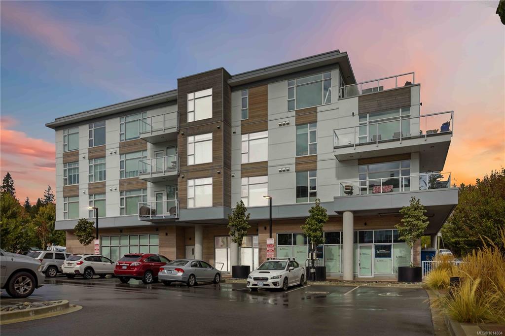 Second View of 5122 Cordova Bay Rd, Saanich, BC, V8Y 2K5