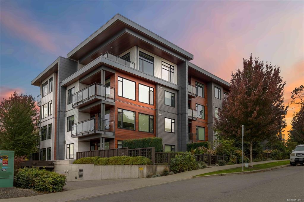 3815 Rowland Ave, 1014811, BC,