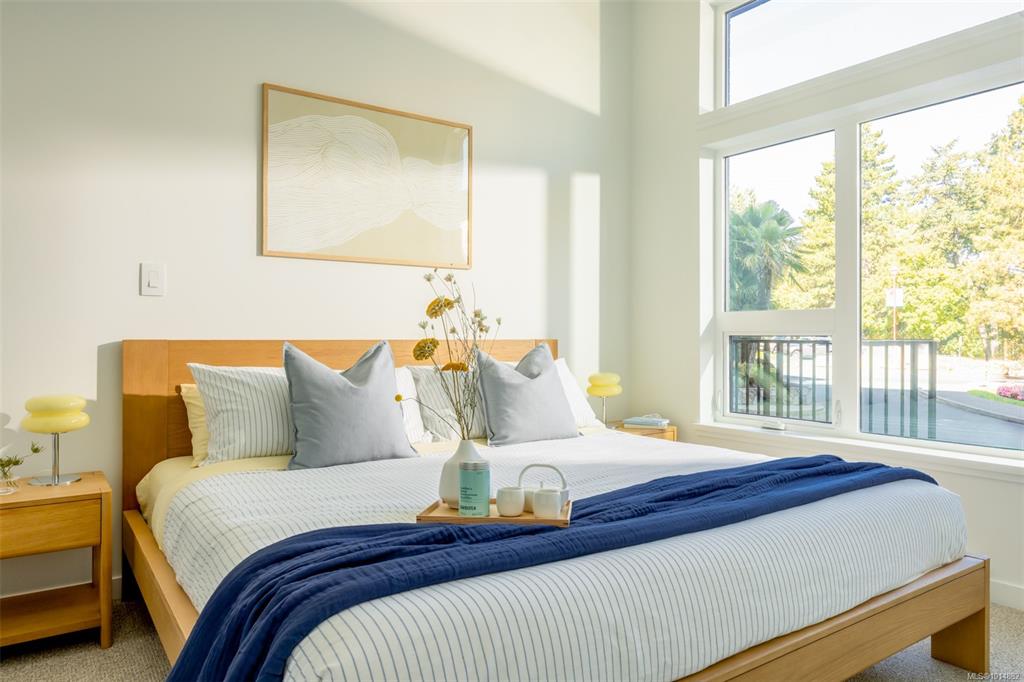 Fourth View of 1075 Tillicum Rd, Central Block, Esquimalt, BC, V9A 2A4