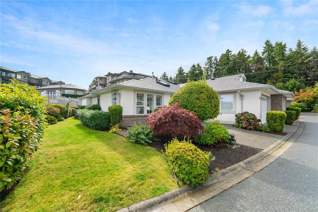 6595 Groveland Dr, 1014916, BC,