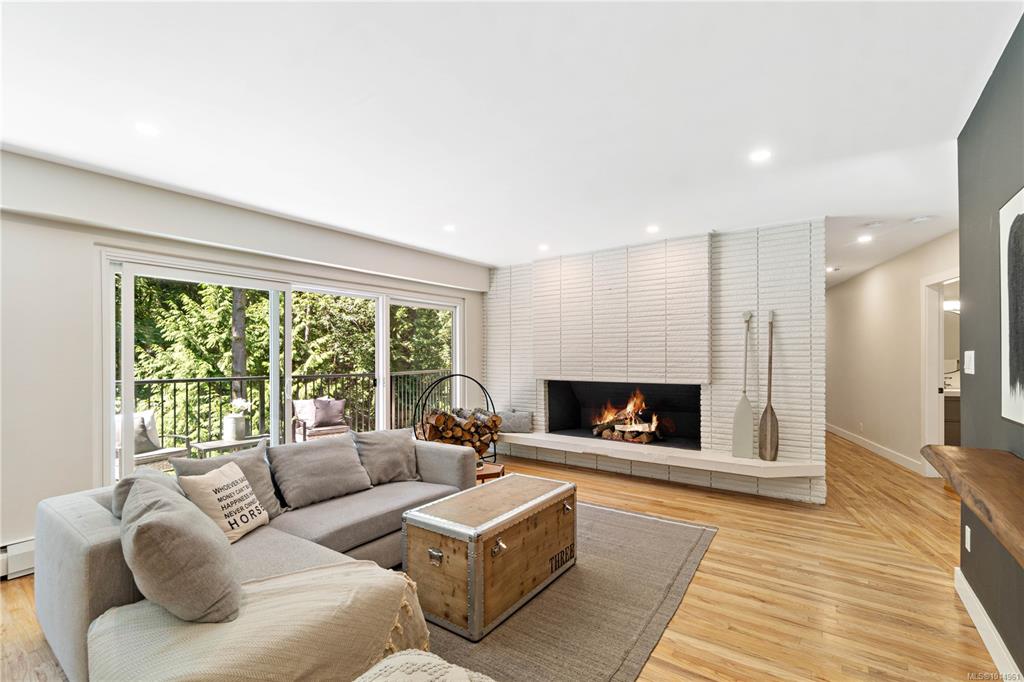 3365 Departure Bay Rd, 1014961, BC,