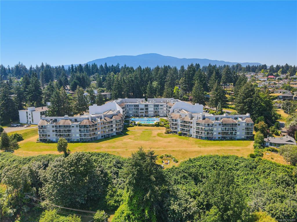 2562 Departure Bay Rd, 1015008, BC,