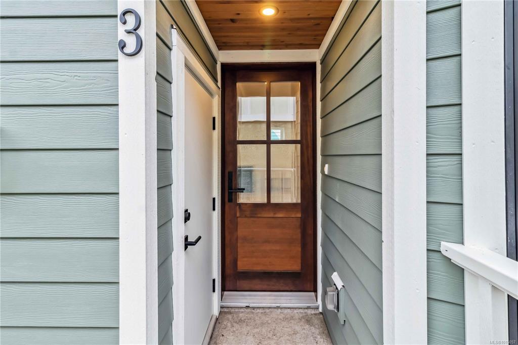 Third View of 1915 Fernwood Rd, Victoria, BC, V8T 2Y6