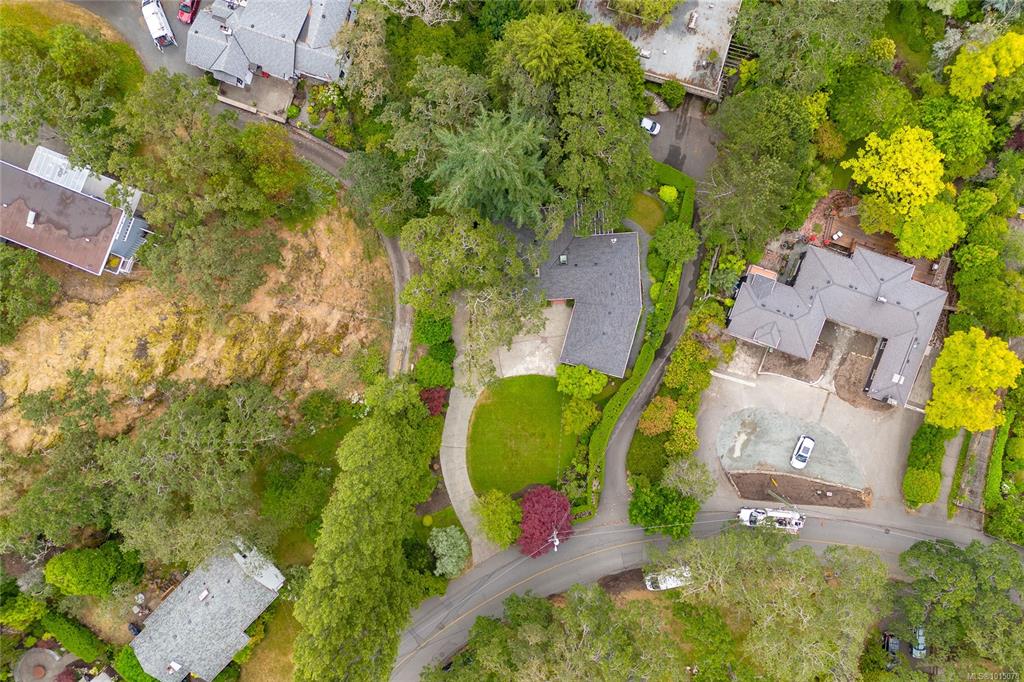 1941 Mayfair Dr, 1015078, BC,