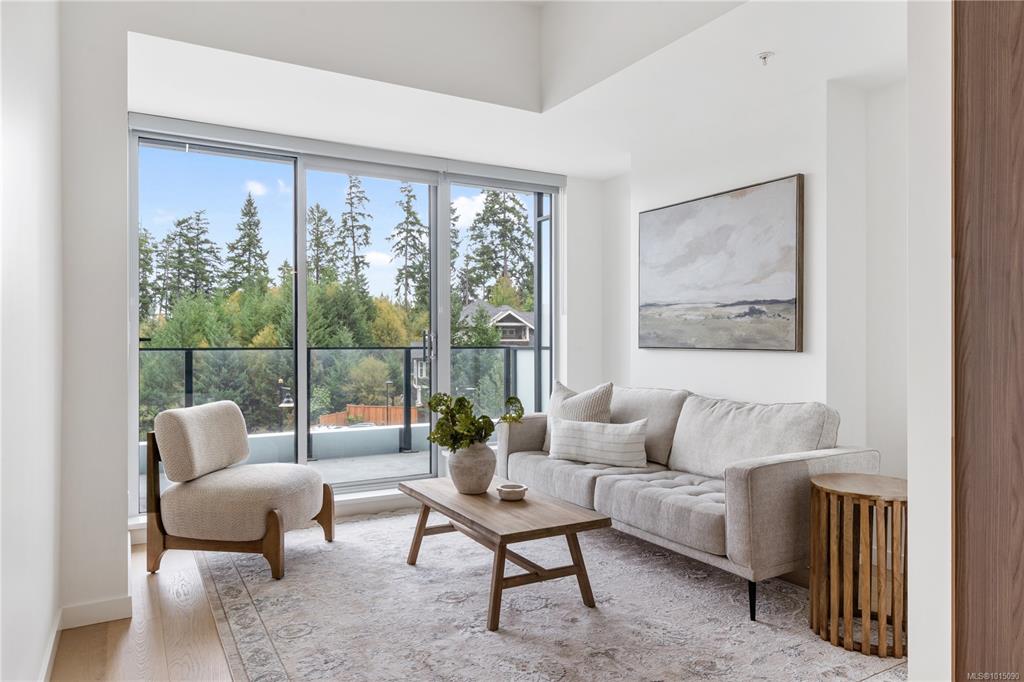 2000 Hannington Rd, 1015090, BC,