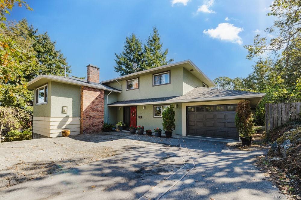 997 Karen Cres, 1015092, BC,