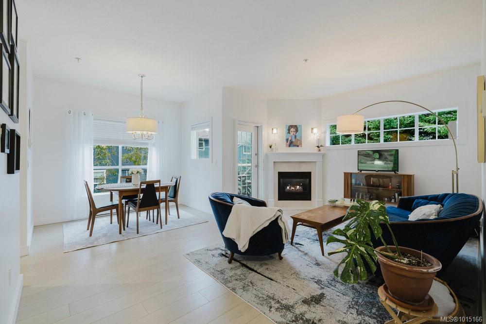 1371 Hillside Ave, 1015166, BC,