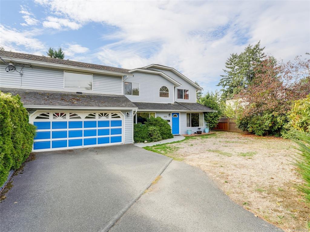 1033 Goldstream Ave, 1015192, BC,