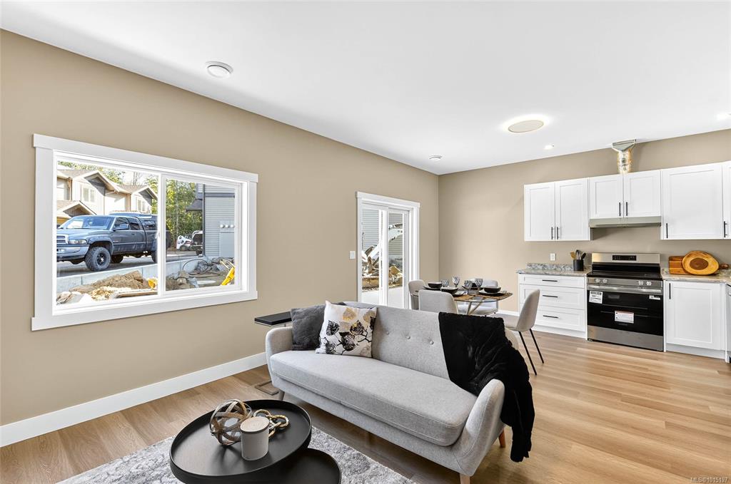 5535 Woodland Cres E, 1015197, BC,