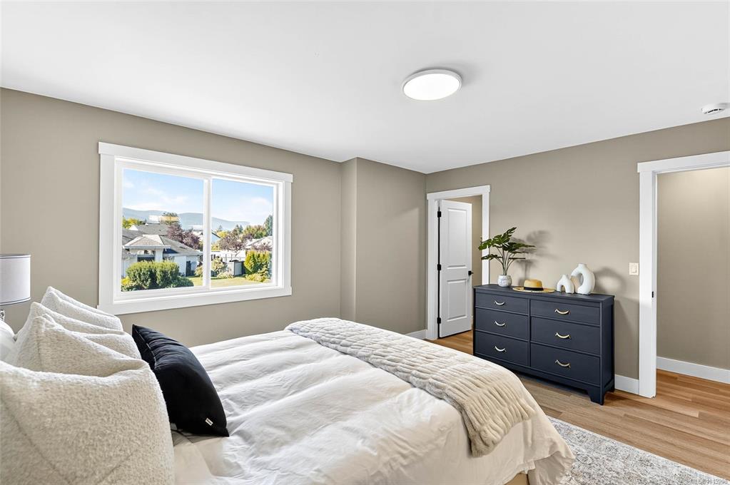 5535 Woodland Cres E, 1015208, BC,