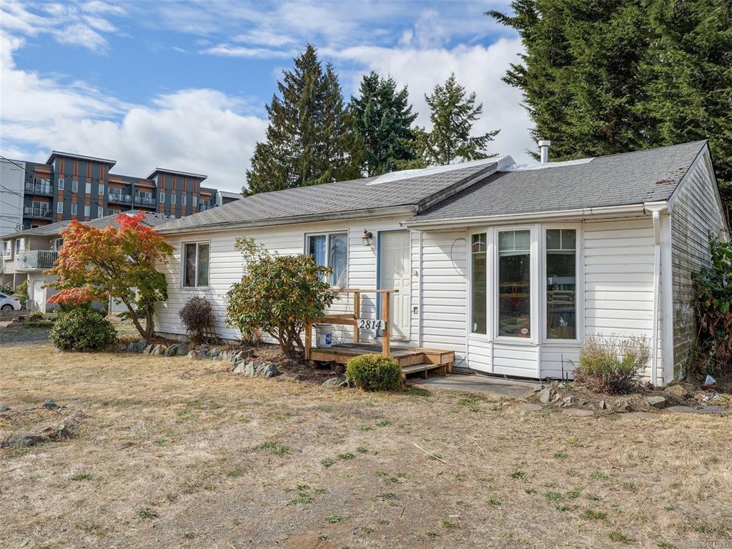 2814 Carlow Rd, 1015210, BC,
