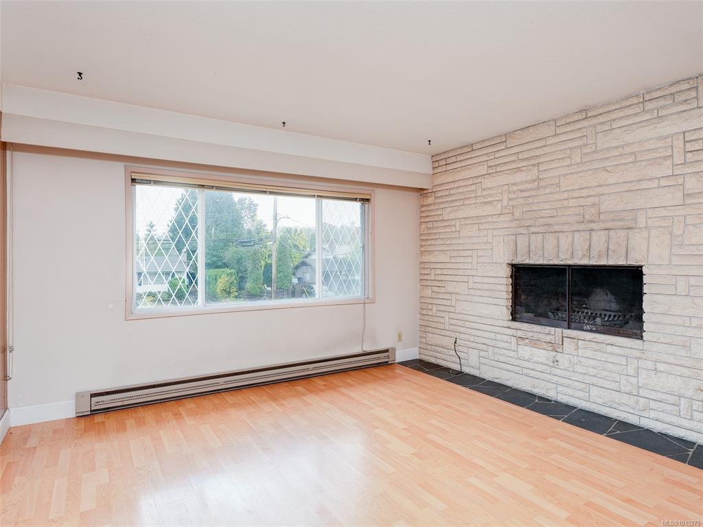 Fifth View of 970 Ambassador Ave, Saanich, BC, V8X 3N2