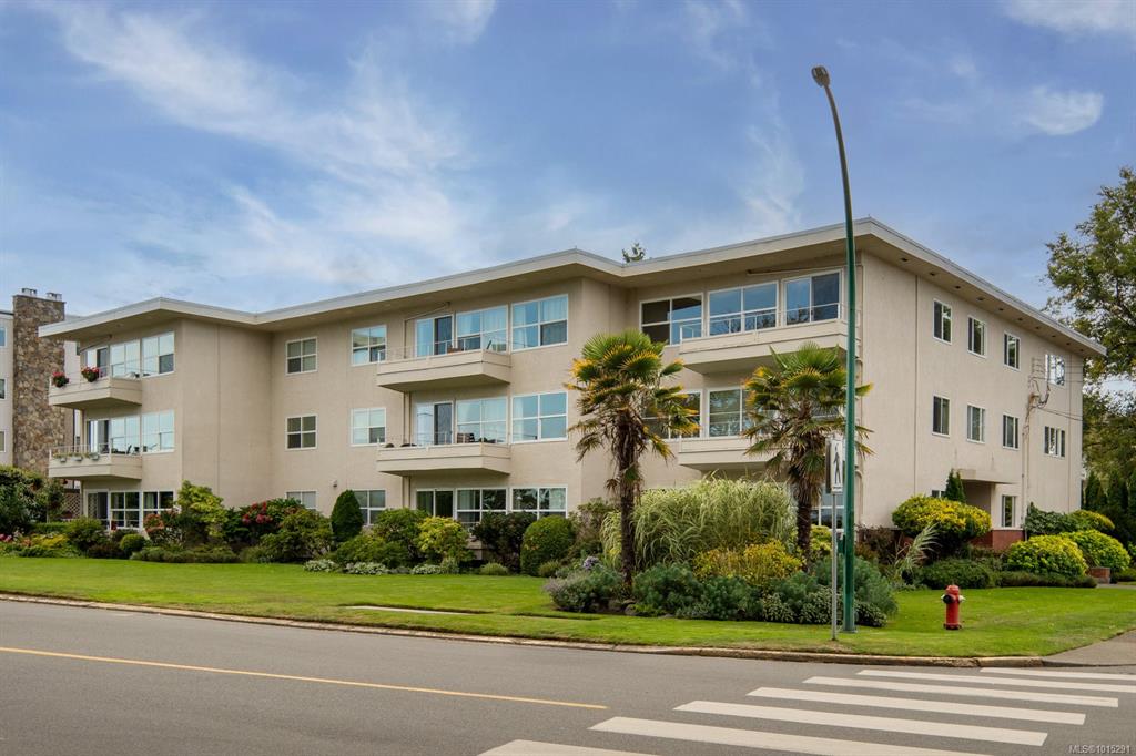 1318 Beach Dr, 1015291, BC,