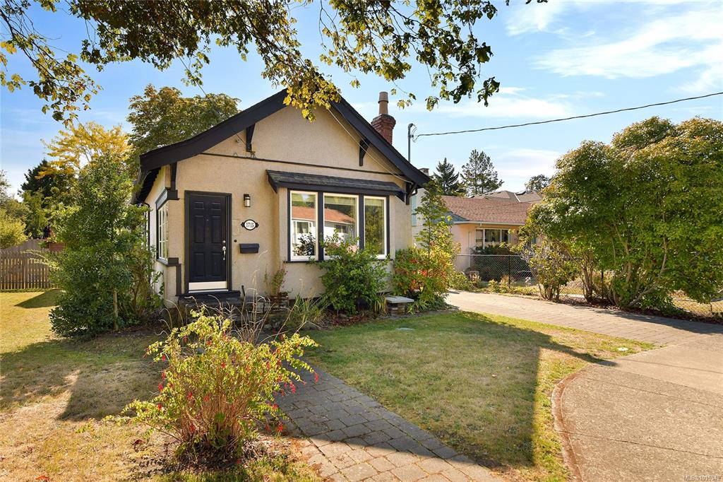 1715 Carrick St, 1015349, BC,