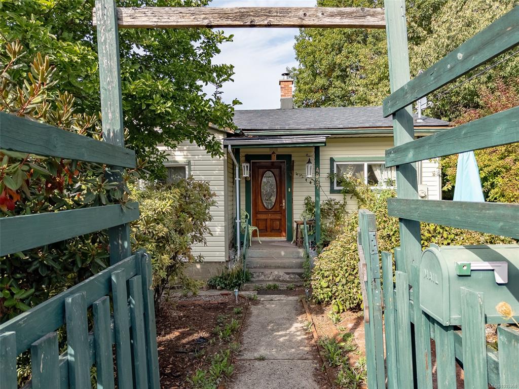 4927 Neill St, 1015368, BC,