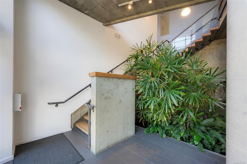 Fifth View of 409 Swift St, Victoria, BC, V8W 1S2