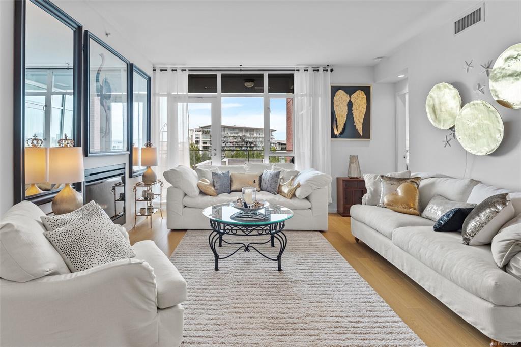 Main View of 100 Saghalie Rd, Victoria, BC, V9A 0A1