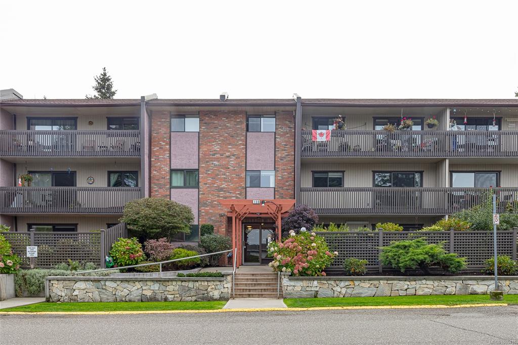130 Sunningdale Rd E, 1015416, BC,