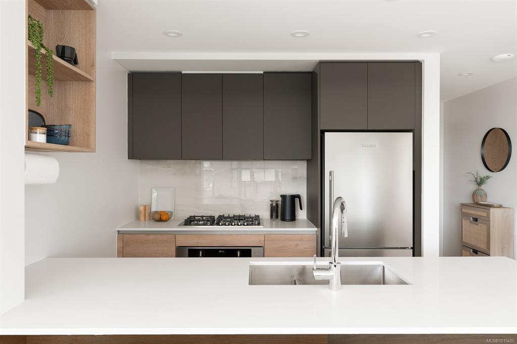 Fourth View of 363 Tyee Rd, Dockside Green, Victoria, BC, V9A 0B5