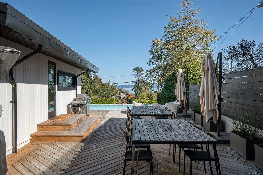 Fourth View of 5276 Parker Ave, Saanich, BC, V8Y 2M9